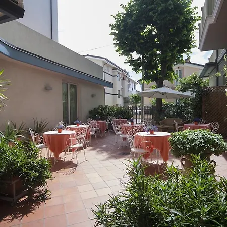 Hotel Ricchi-3