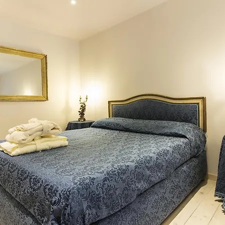 Palazzo D'Auria Aparthotel-3