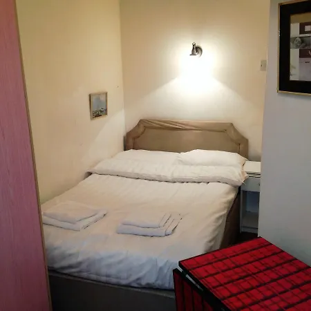 Kensingtoncourt Aparthotel-3