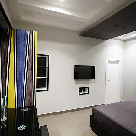 Gramsci Luxury Rooms-3