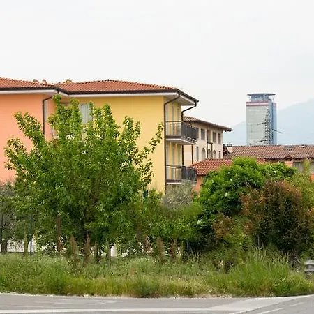 Hotel Panineria Colombera Rossa-2