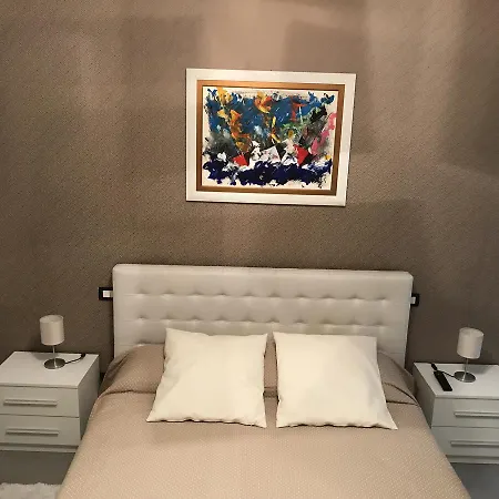Ricci Home-2
