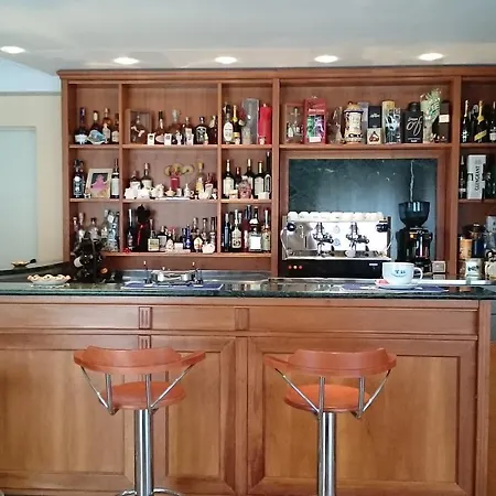 Hotel Holiday House-3