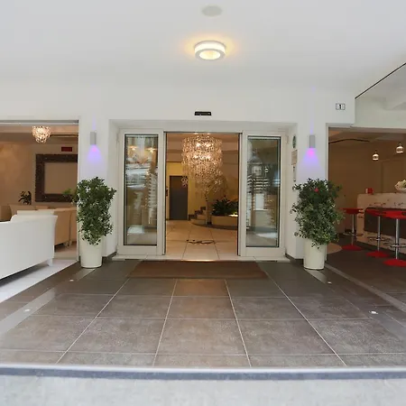 Hotel Caribia Pinarella-3