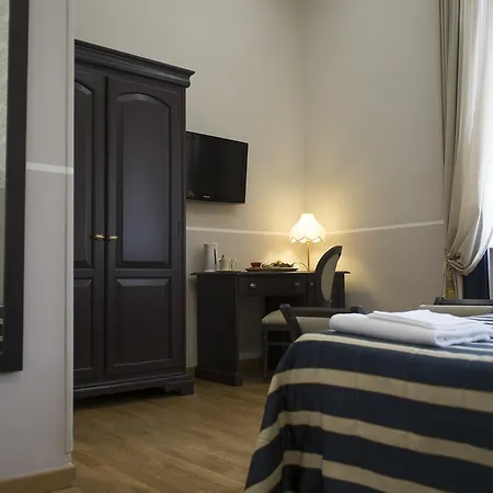 Hotel Navy-2