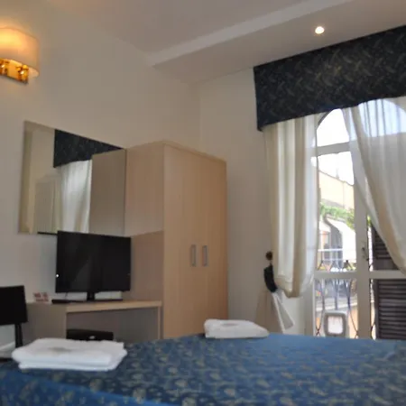 Karina Suite-2