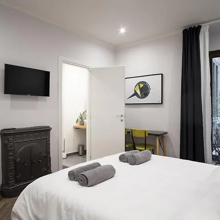The Gallery 42 Guest House-3