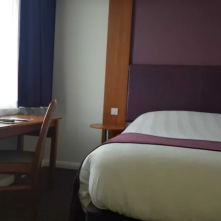 Premier Inn London Hammersmith-2