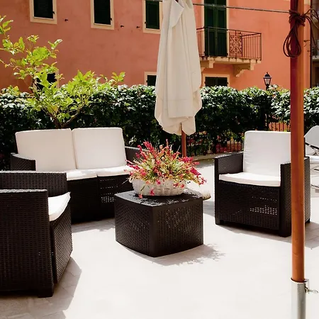 Hotel Lydia-3