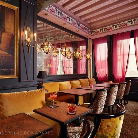 Hôtel de Joséphine BONAPARTE-3