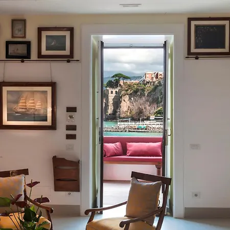 Yacht Club Capo Cervo Suites B&B-3