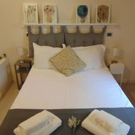 Bargello Guest House-2