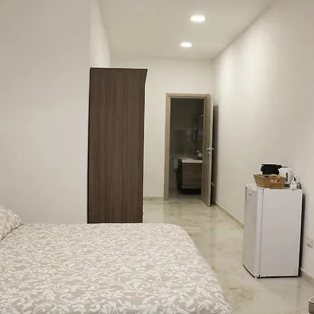 Antonietta De Pace Rooms by Napoli Milionaria B&B-3
