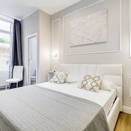 Opera Private Suites By Premium Suites Collection-3