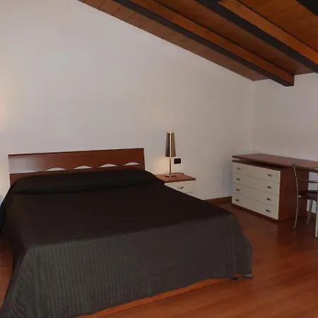 Easy Milano - Rooms&Apartments Navigli-3