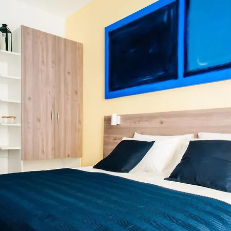 Demi Rooms-3