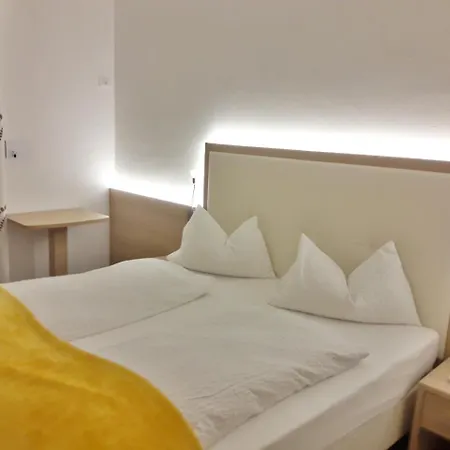 Hotel Lux-2