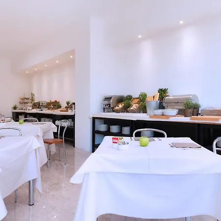 Cdh Hotel Modena-3