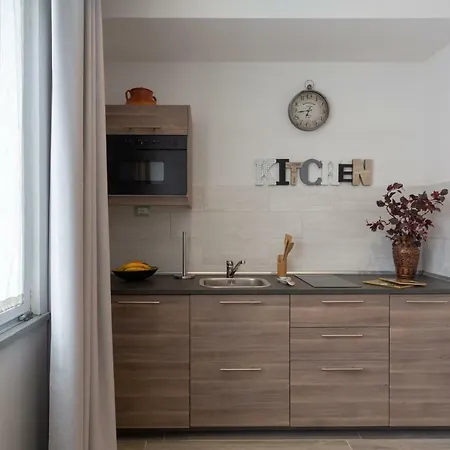 Le stanze di Carla! Con cucina e bagno privato-2