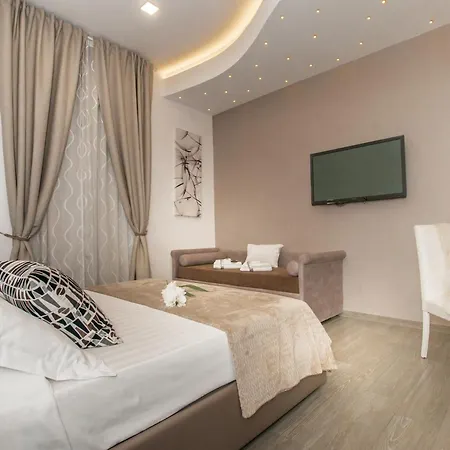 Elenoire Rooms & Suite-2