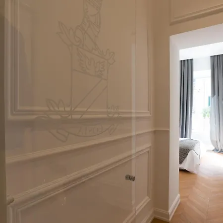 Via Chiodo Luxury Rooms-3