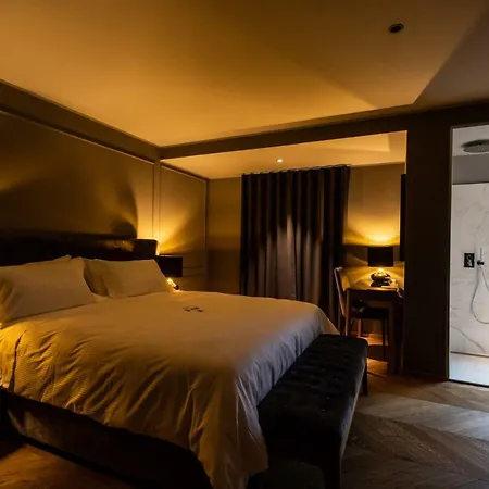 Dam Boutique Hotel & Restaurant-3