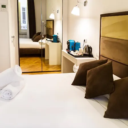 Lahouse Rome By Premium Suites Collection-3