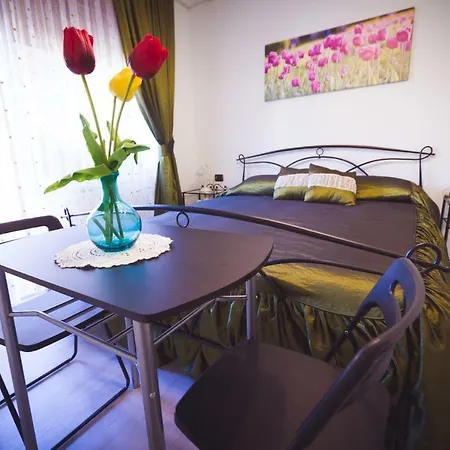 Floreo Guest House-2