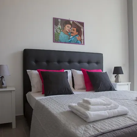 Vesuvius Luxury Suites-3