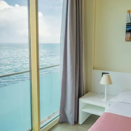 Garda Rooms-3
