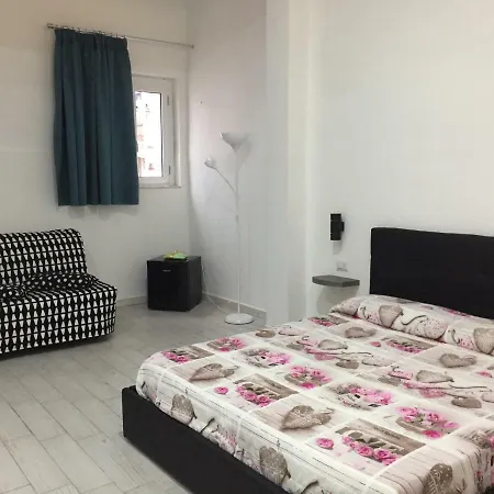 Dora'S House-2
