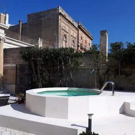 Dimora Charleston Lecce parcheggio privato in loco gratis-3