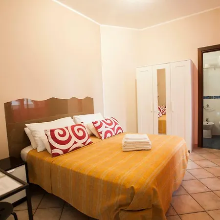 Monreal Rooms Salerno-3