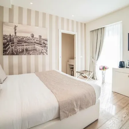 Rooms Milano Duomo-3