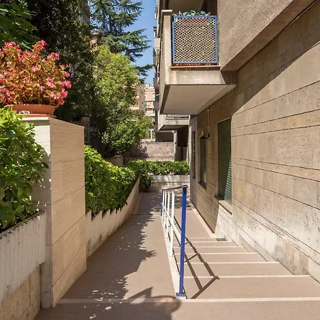 Starry Rome Guest House-2
