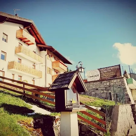 Wanderlust B&B-3