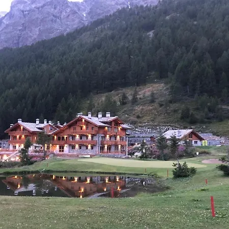 3 Chalets Aparthotel-2