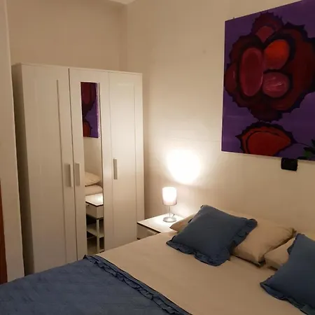 Rooms In The Beach-3