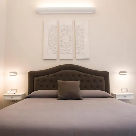 Royal Rooms Luxury Suite-2