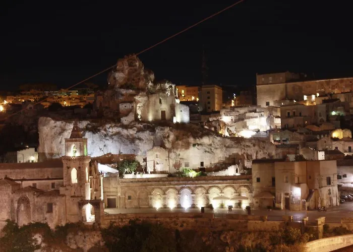 Casa Tudor Art Luxury Rooms Matera