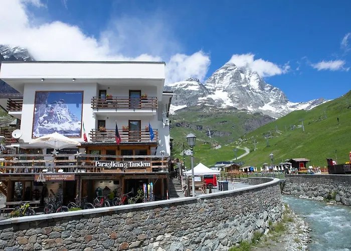 Hotel Meuble' Joli Breuil-Cervinia