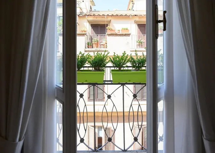 Domus Spagna Frattina Roma