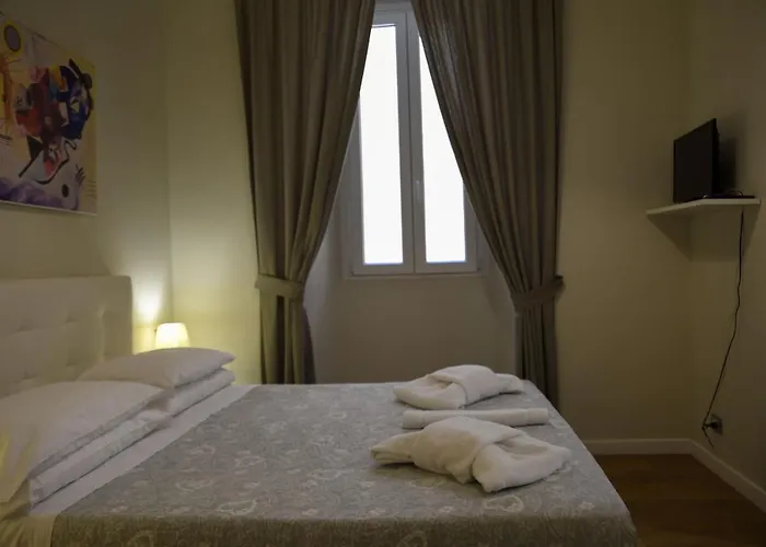 Hotel The Castle Inside Roma