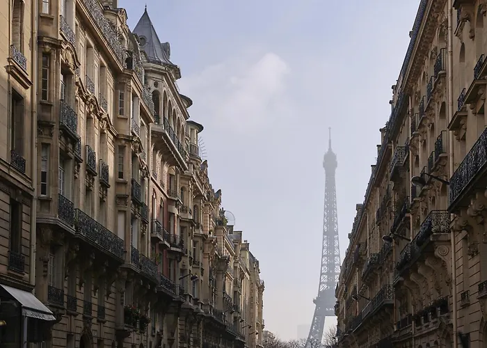 Hotel Plaza Tour Eiffel Parigi
