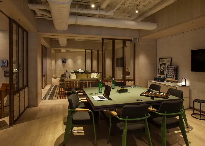 Hotel Moxy Nyc Times Square New York