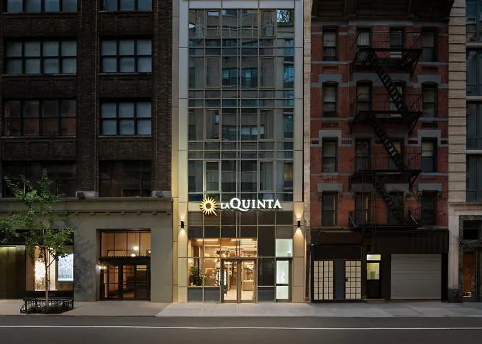 Hotel La Quinta By Wyndham Time Square South New York