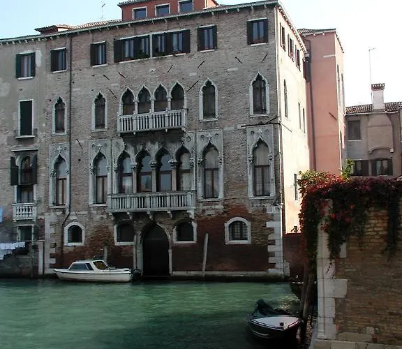 At Home a Palazzo Venezia