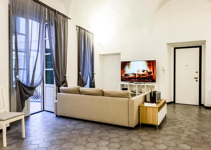 Hotel Archivolto del Teatro, 3 Albenga