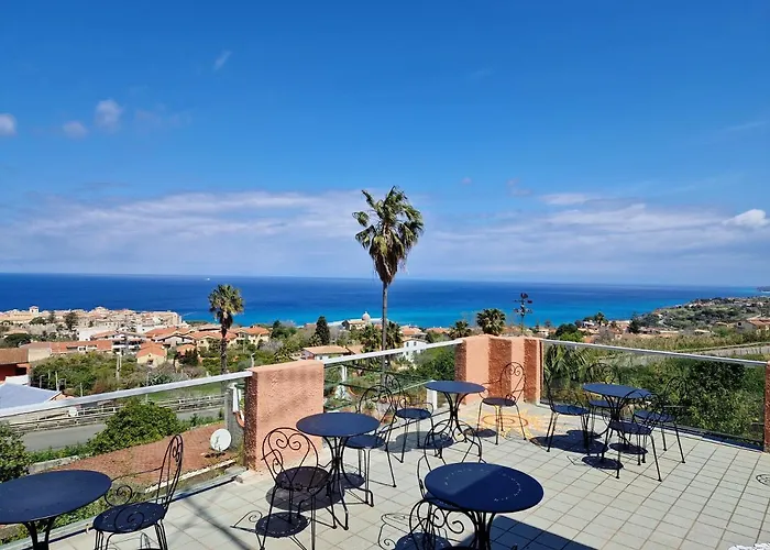 Hotel Calysea Tropea - Breakfast & Brunch Until 13-00 Included - Free Private Parking