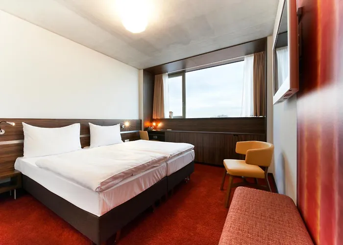 Simm's Hotel - cityhotel next to Metro U3 Vienna